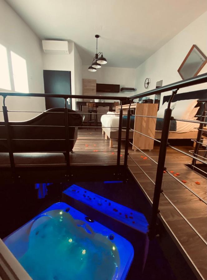Mieuxqualhotel Jacuzzi Privatif La Retro Bordeaux Buitenkant foto